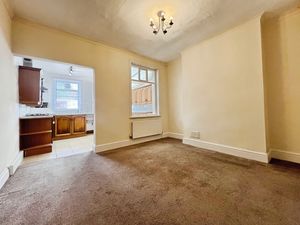 Dining room- click for photo gallery